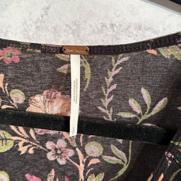 Free People | Small Floral Tunic Blouse - black pink green 100% polyester - Picture 7 of 8